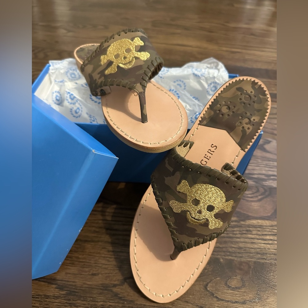 New In Box - Jack Roger’s- Camo Sandals with Gold Skull
